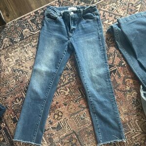 Stylish Women's Straight Leg Jeans in Blue